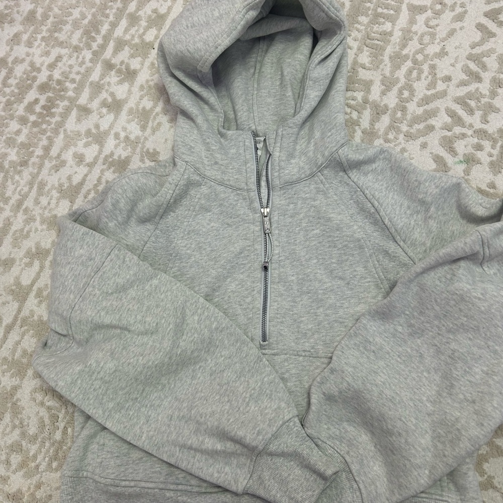 Lululemon Athletica Gray Hooded Long Sleeve Sweatshirt